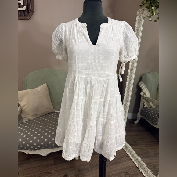 En Saison Dresses & Skirts - En Saison • Davis Cotton Mini Dress